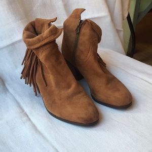 Fringe bootie